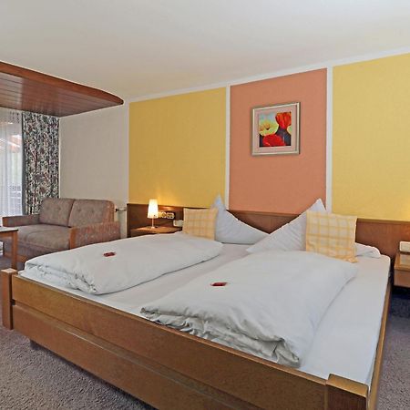 Landgasthof Zur Linde Heimbuchenthal Esterno foto