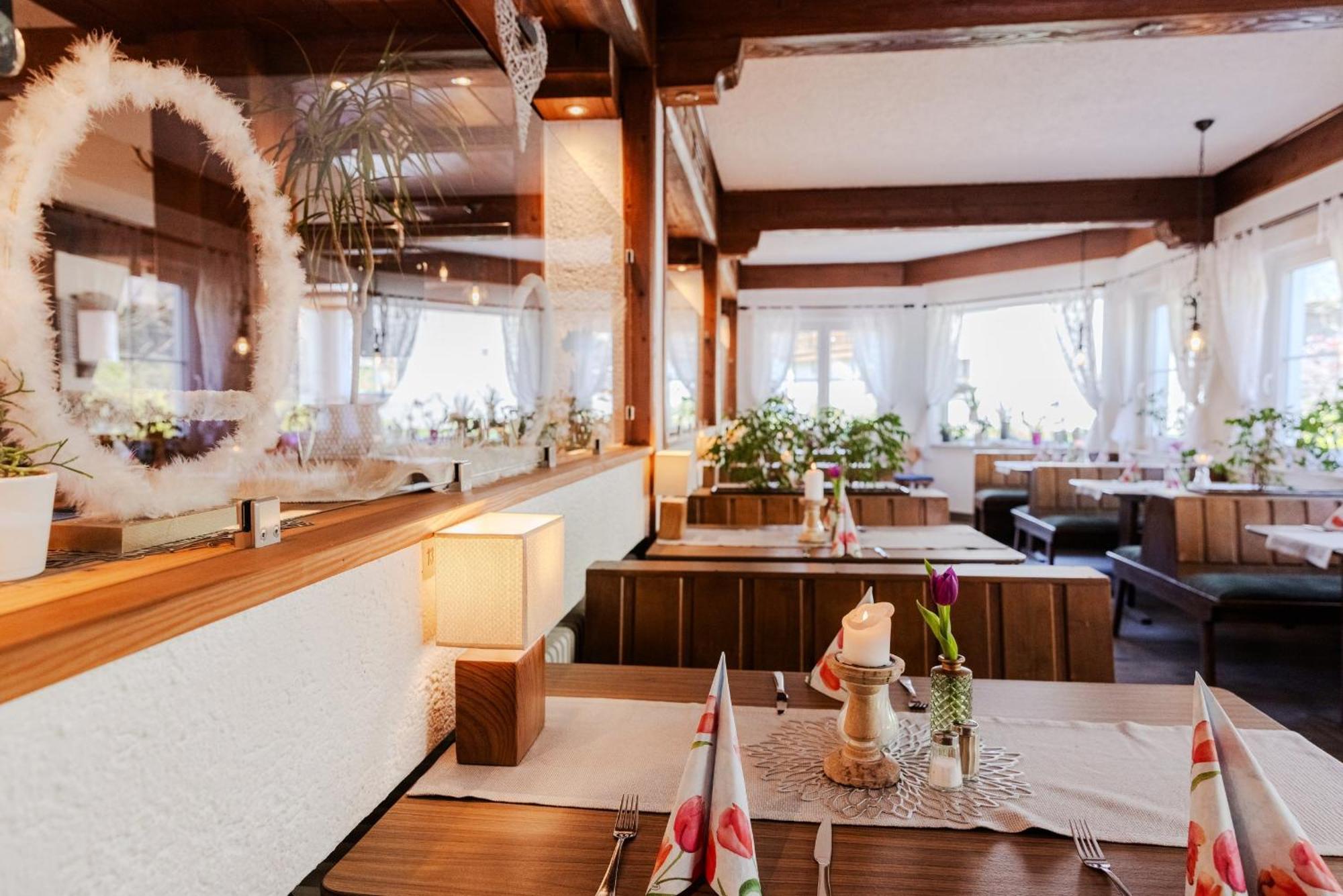 Landgasthof Zur Linde Heimbuchenthal Esterno foto