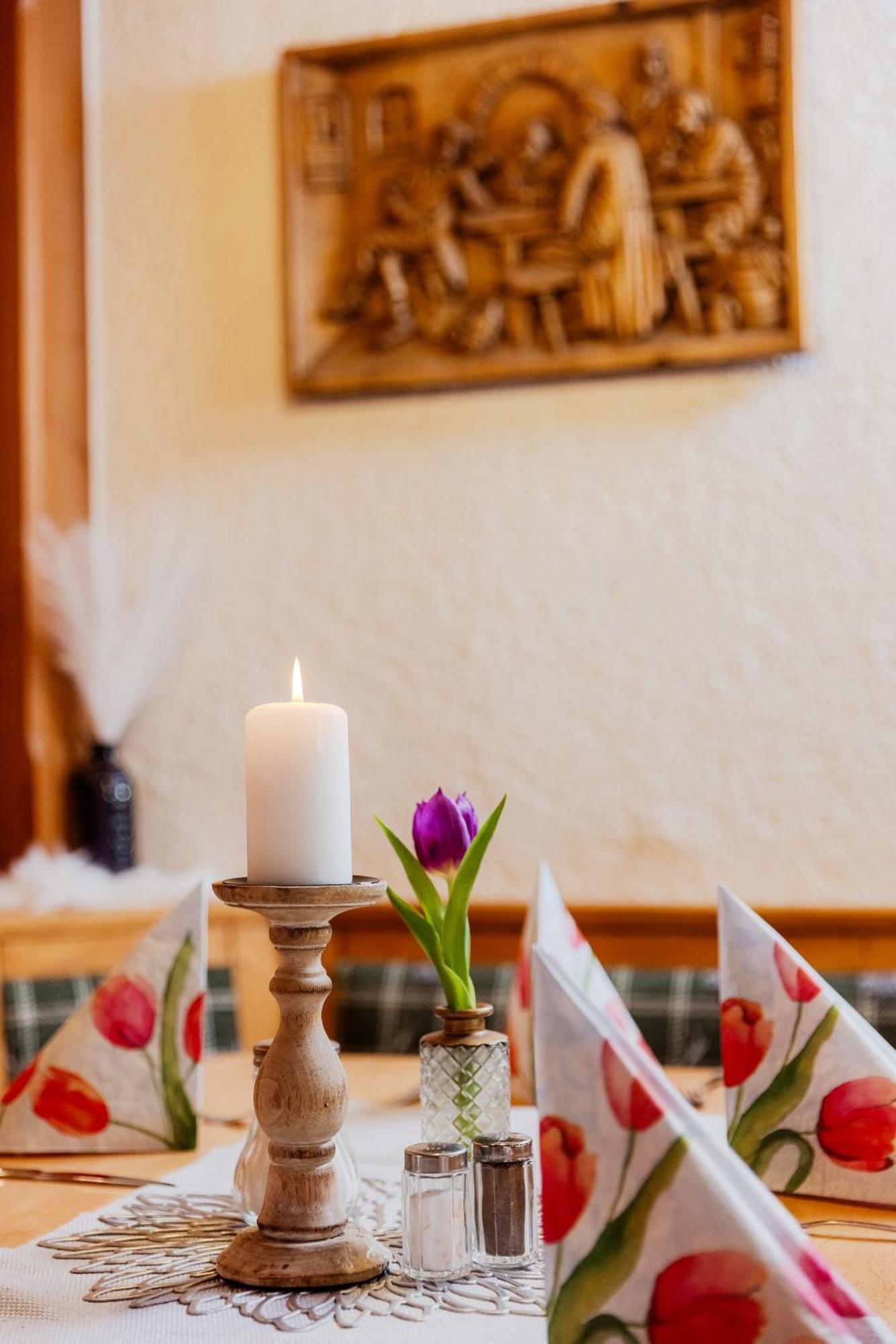 Landgasthof Zur Linde Heimbuchenthal Esterno foto