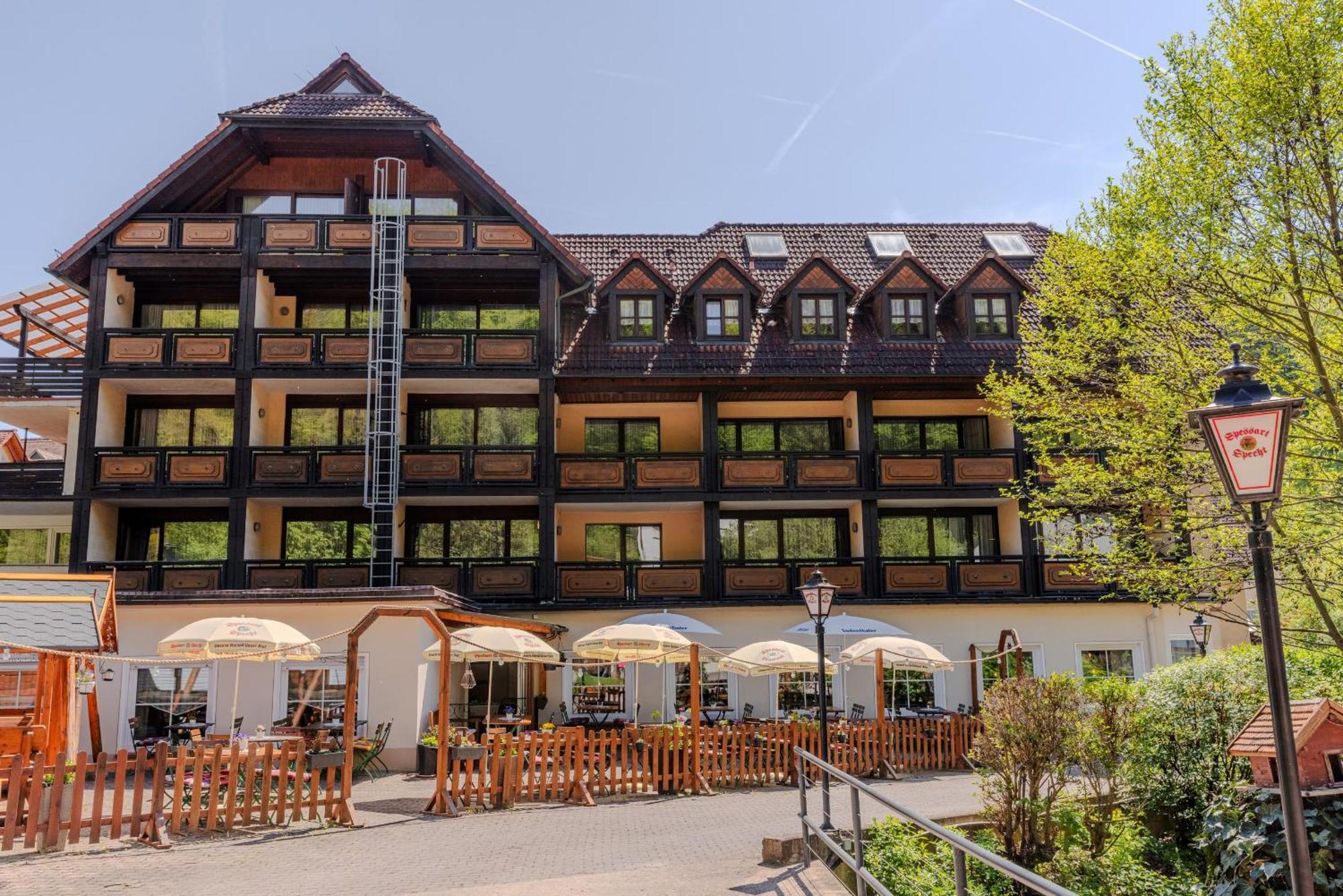 Landgasthof Zur Linde Heimbuchenthal Esterno foto
