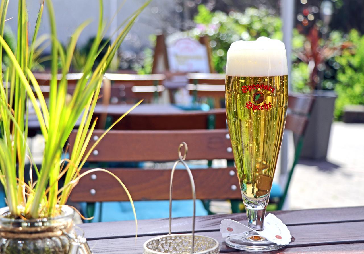 Landgasthof Zur Linde Heimbuchenthal Esterno foto